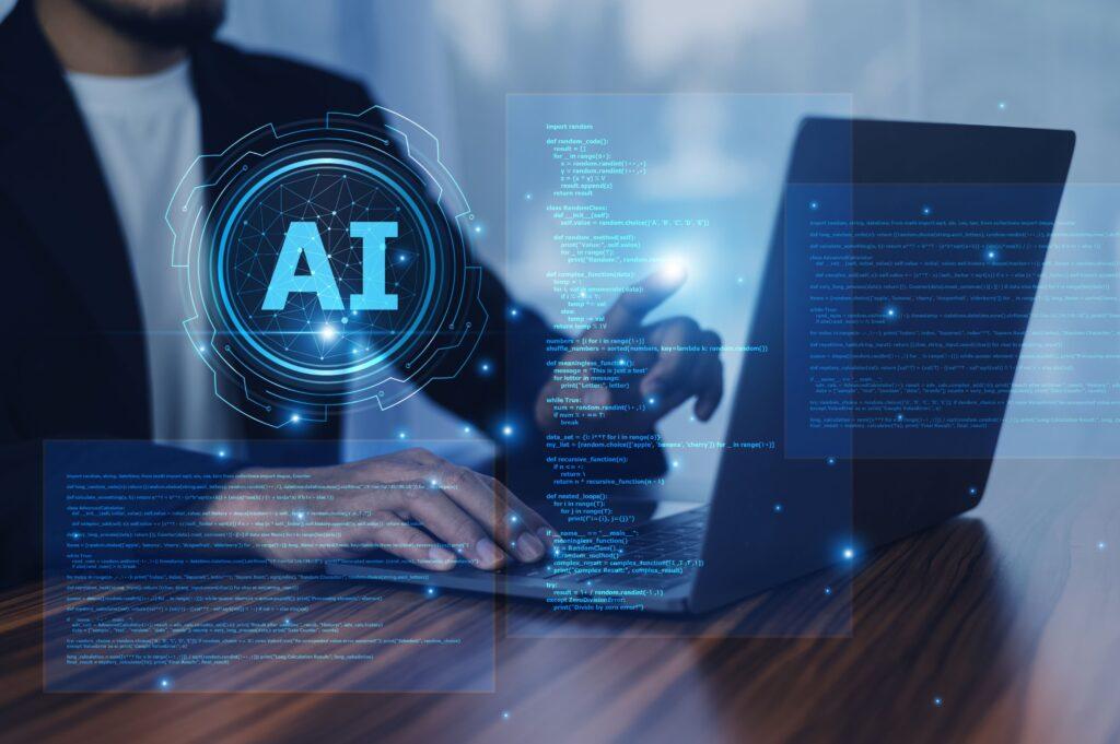 Business-Mitarbeiter arbeitet am Laptop mit KI Lösungen zur Prozessoptimierung