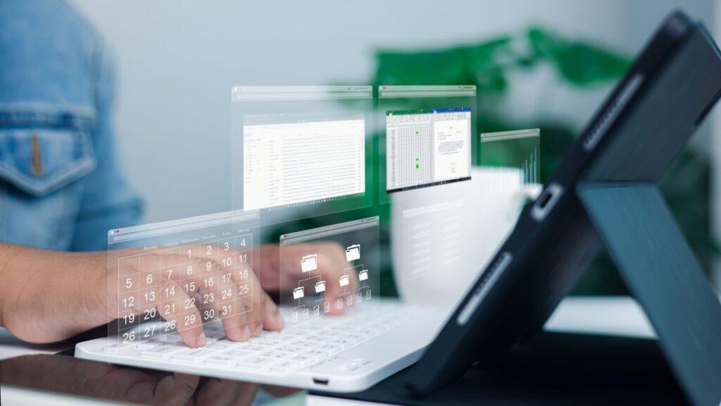aps system zeigt digitale datenfenster fuer planung und analyse auf laptop